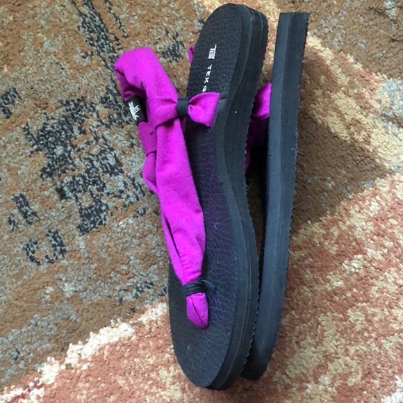 Womens size xl (11) tek gear black and purple sandals - Picture 7 of 8